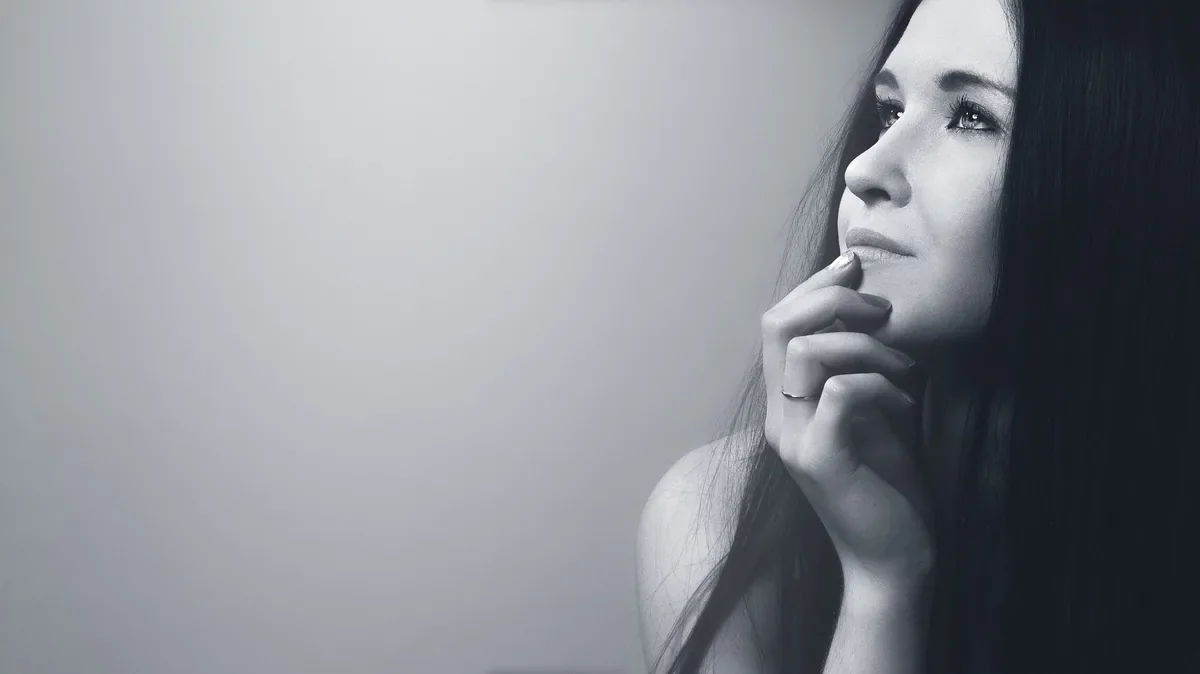 Pourquoi utiliser de l'acide hyaluronique sur les cheveux