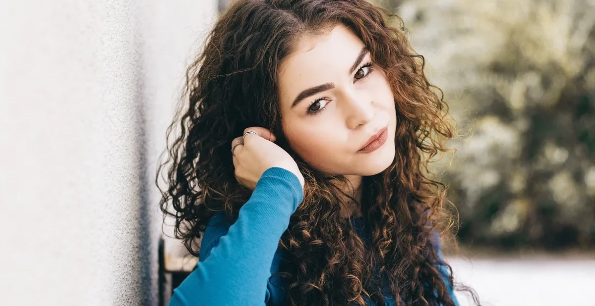 Routine pour cheveux bouclés simple et efficace